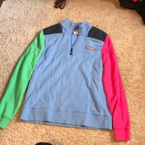 Nice vineyard vines sweatshirt!